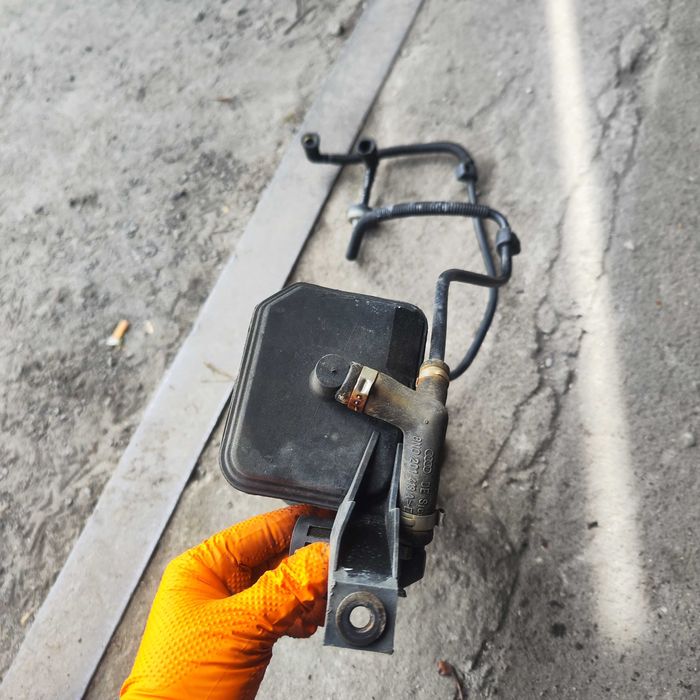 Audi TT 8N 1.8T Filtr Węglowy