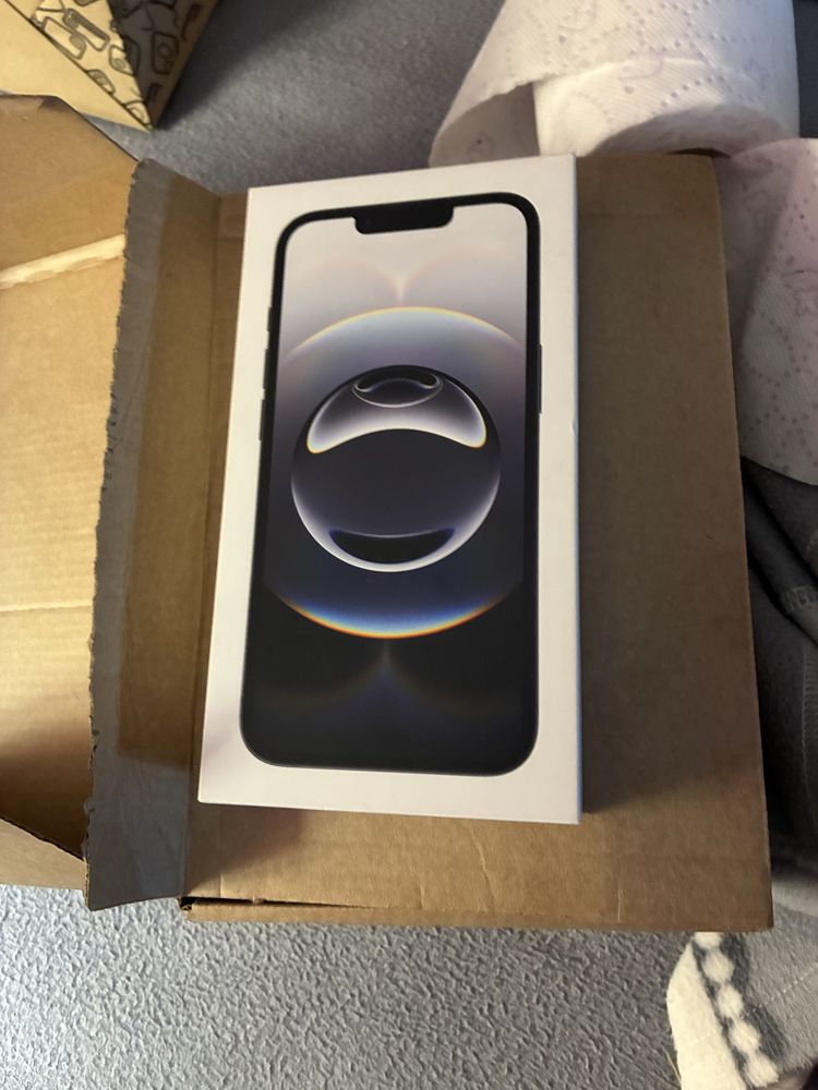 Iphone 16e preto