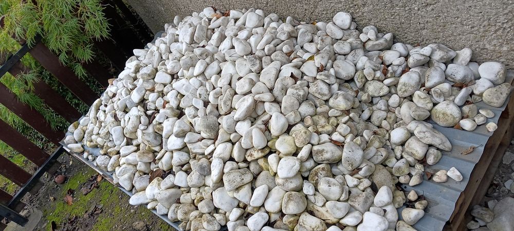 Kamień otoczak biały