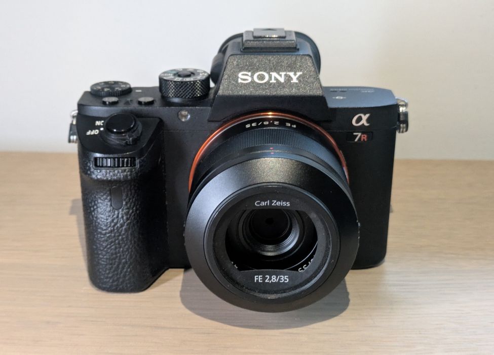 Sony A7R II - Máquina Fotográfica