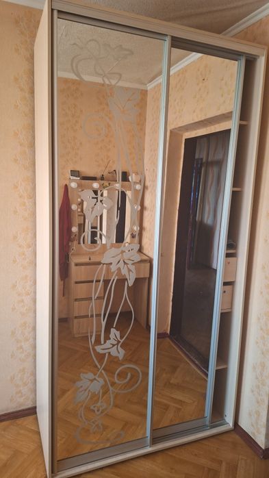 Шафа купе 220 см висота