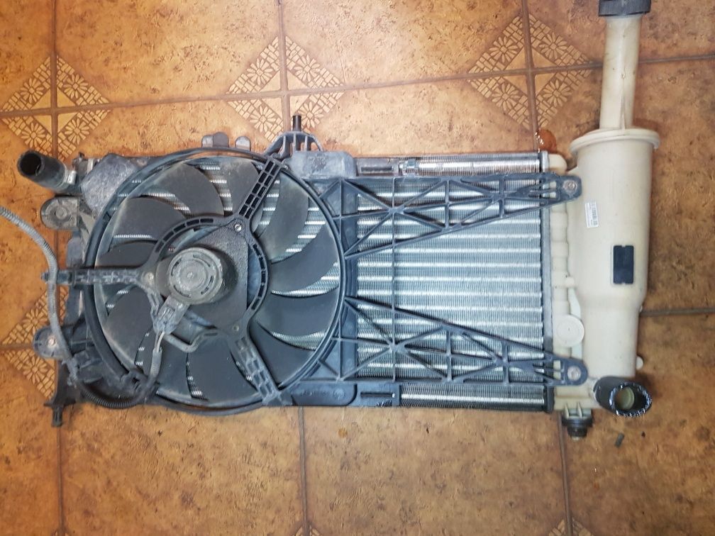 Chłodnica wody wentylator Fiat Punto II 1.2B 44KW