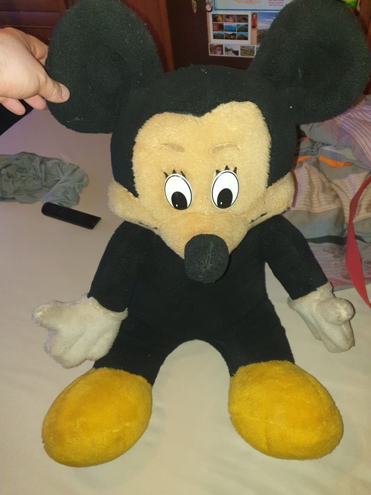 Maskotka myszka miki. Miki Mouse. Pluszak