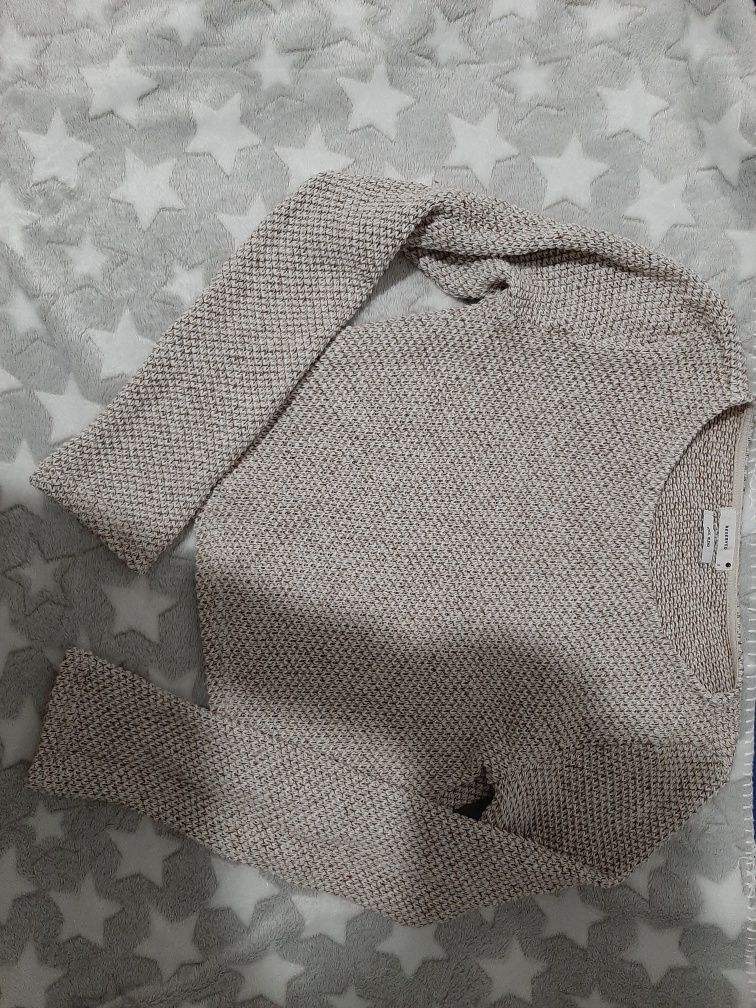 Bluzka/sweterek krótki