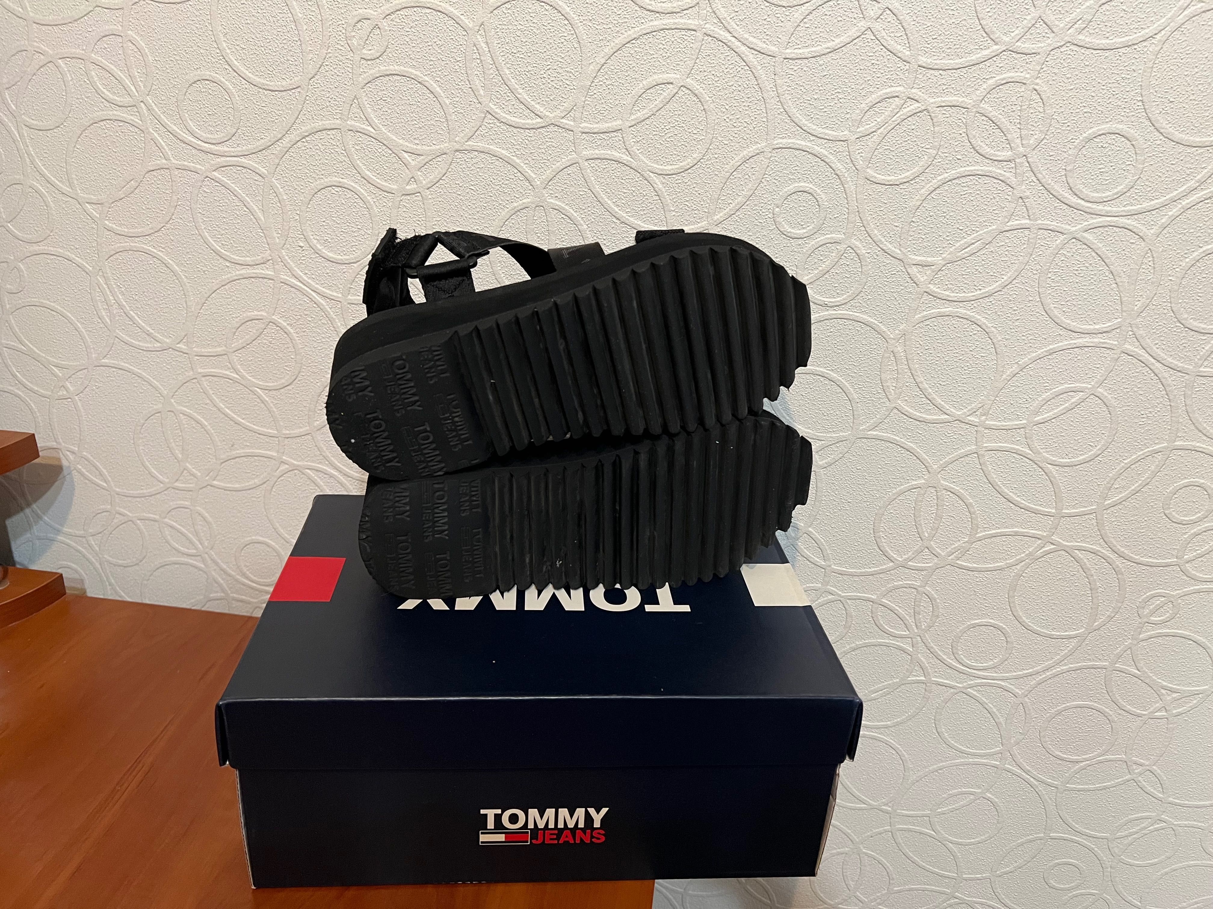 сандали Tommy Hilfiger размер 36