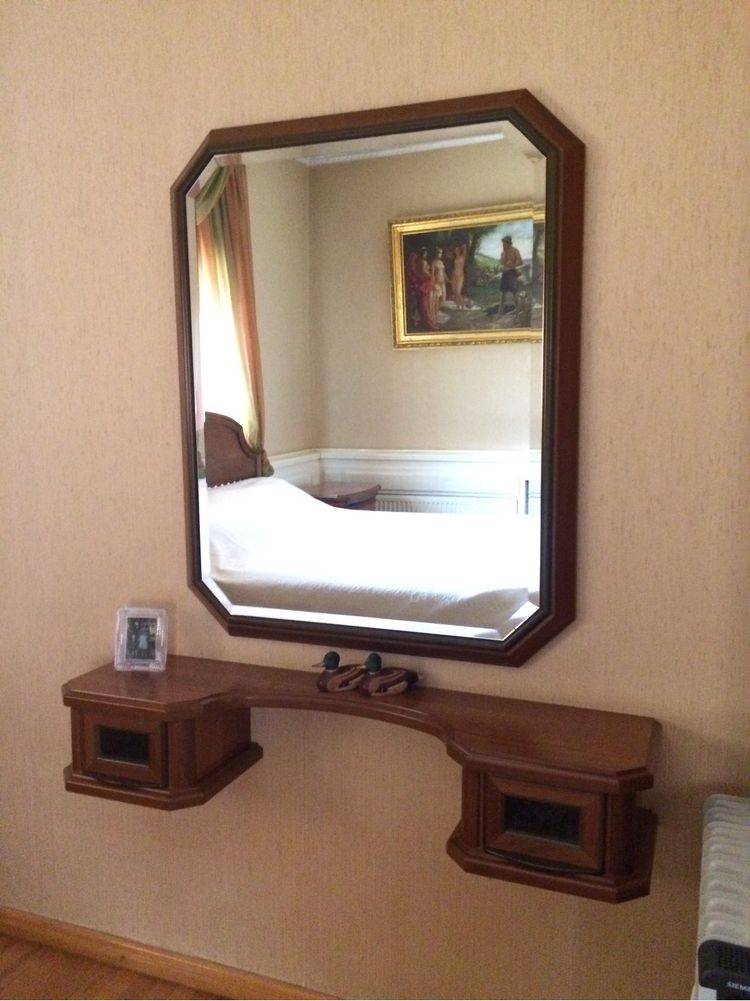 Мебель для спальни натуральное дерево производство. Италия