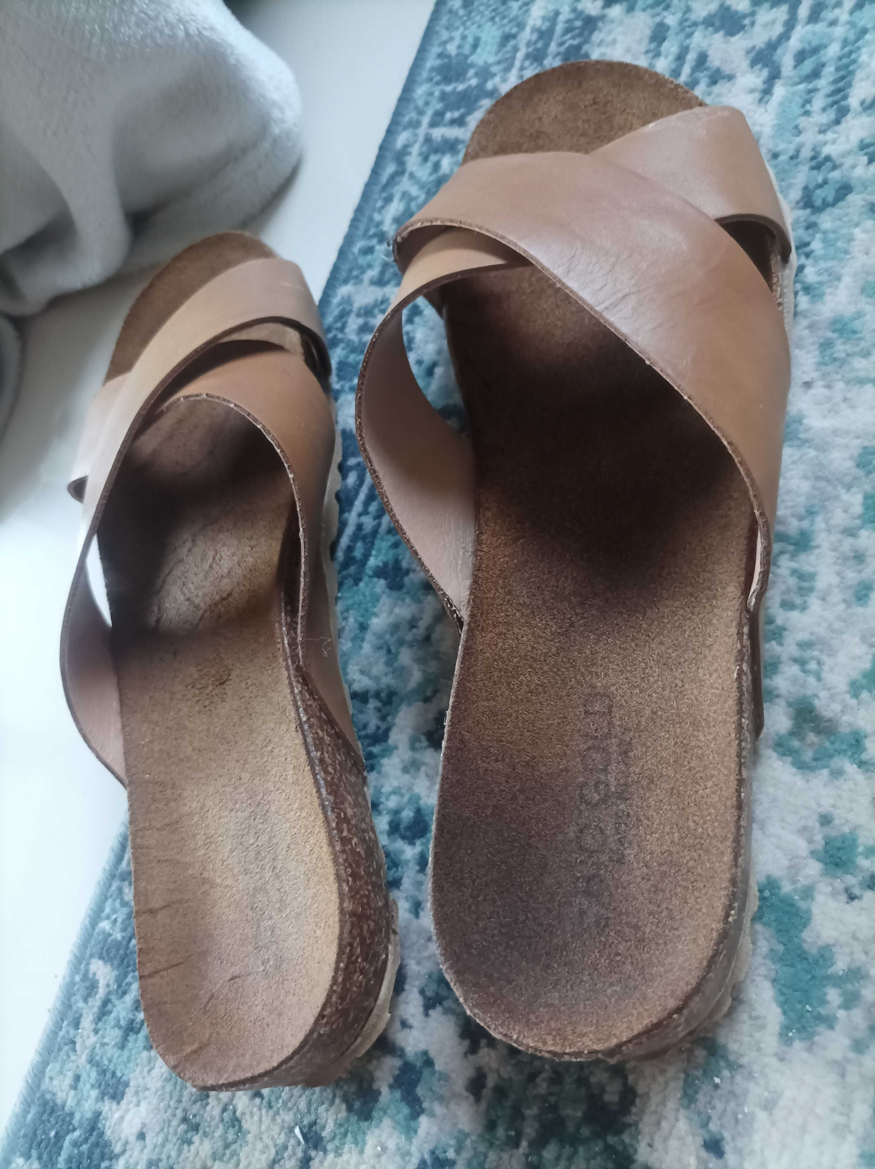 Klapki slip-on oryginalne ortopedyczne włoskie Bio-Gold 41 skóra