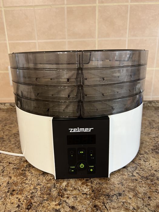 Сушарка для овочів та фруктів ZELMER FD1002