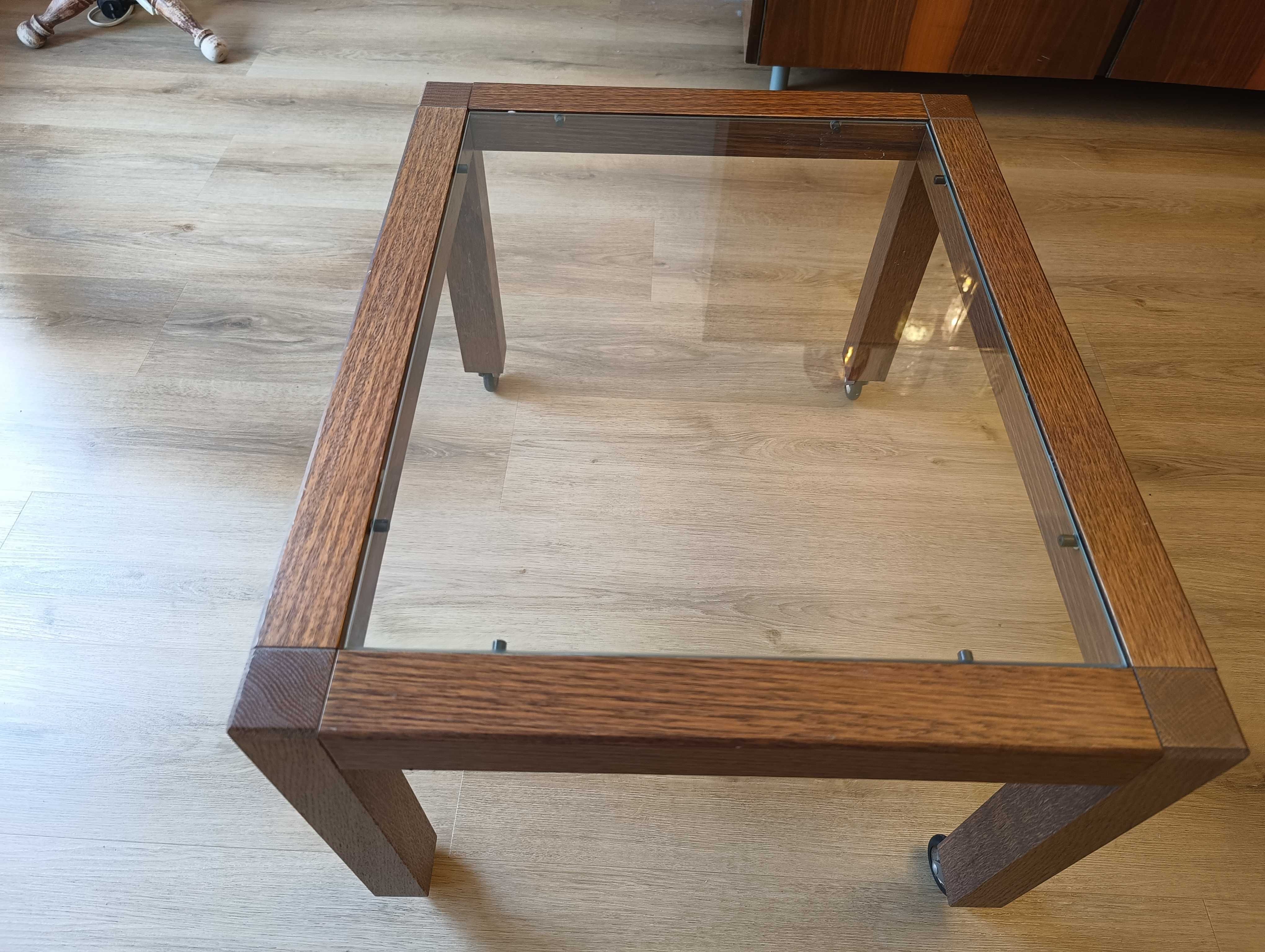 Stolik szklany na kółkach Ikea