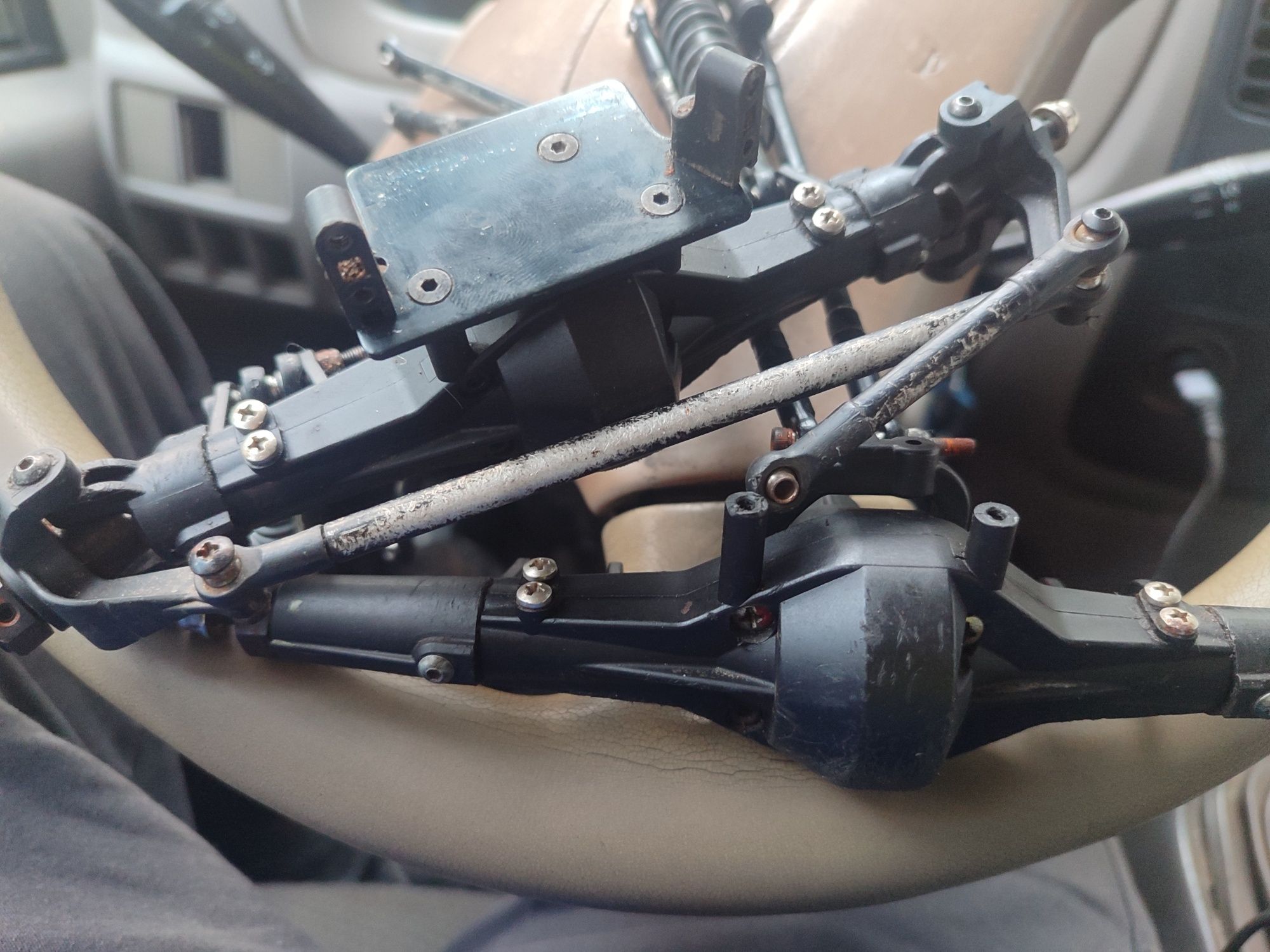 RC crawler axial