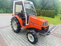 Traktor Kubota X24 Saturn 4x4 - 24 km 4 cylindry pół kabina brutto