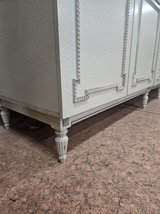 Duża szafa Ludwikowska Francja