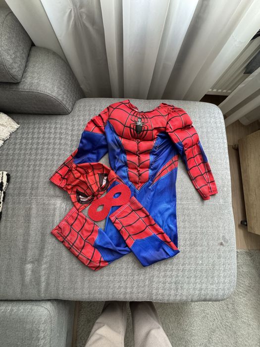 Костюм супергероя spiderman