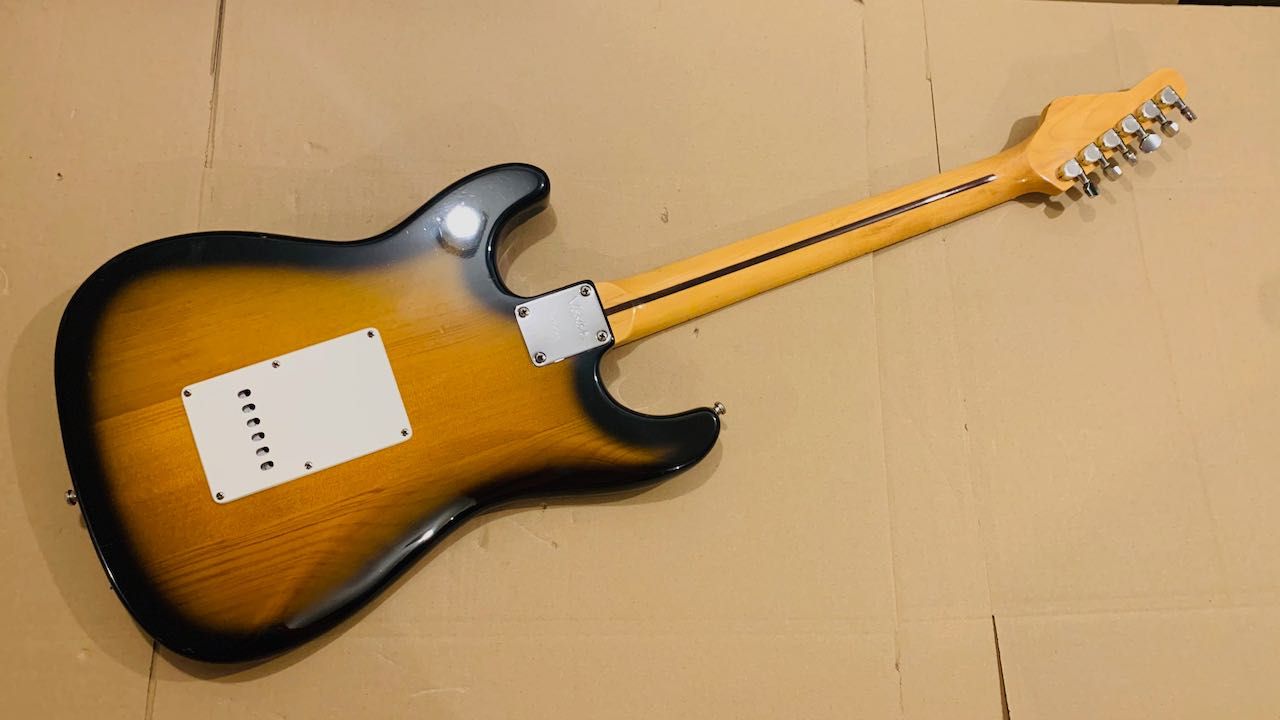VESTER Tradition Series - gitara elektryczna stratocaster VINTAGE 80's