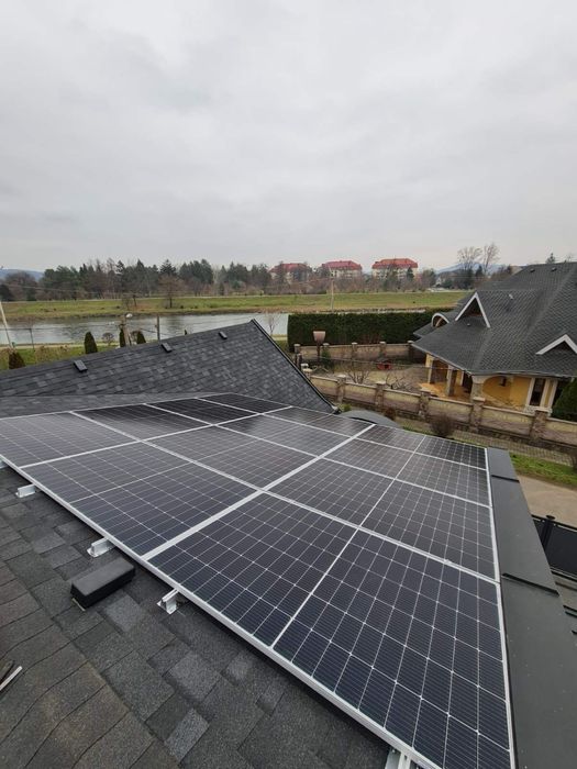 Сонячні панелі для власної електростанції