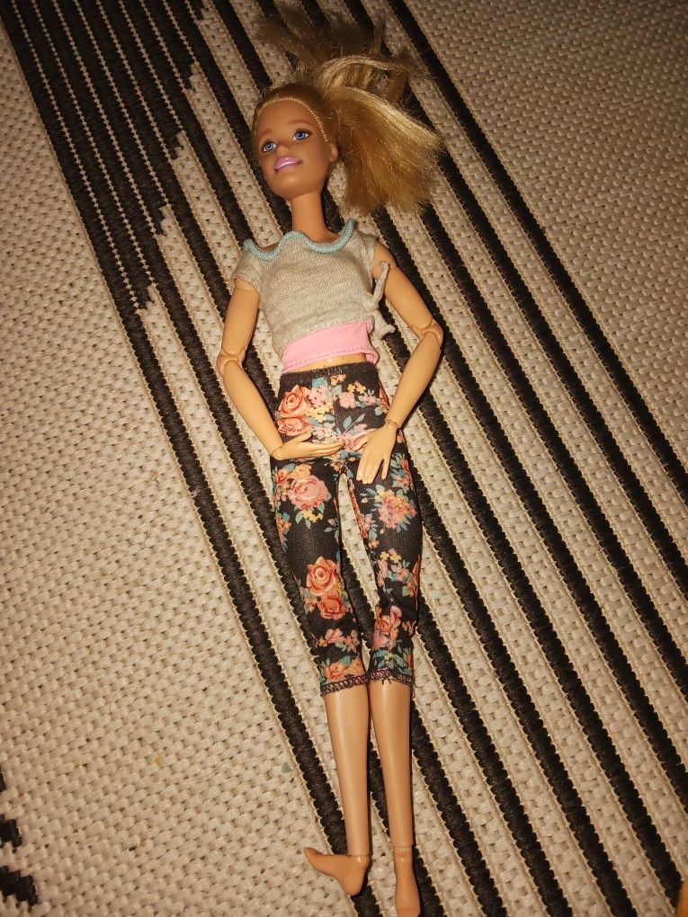 Lalka barbie move yoga