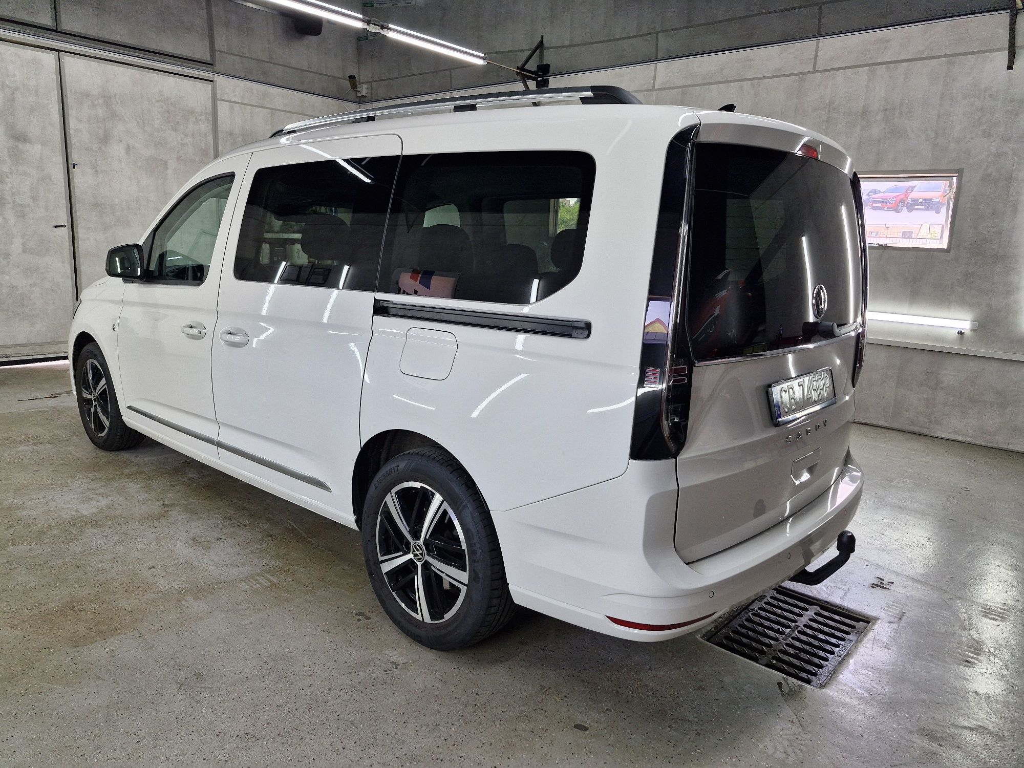 Volkswagen Caddy 7 osobowy Polski Salon Jak nowy Prywatny Automat