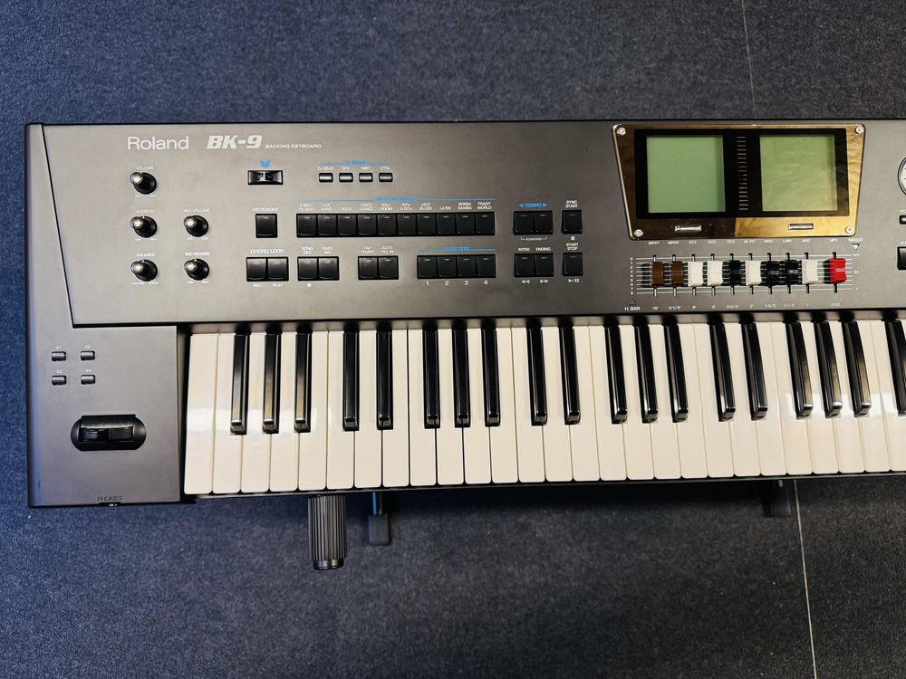 Roland BK-9 w Świetnym Stanie z Pokrowcem i Stylami