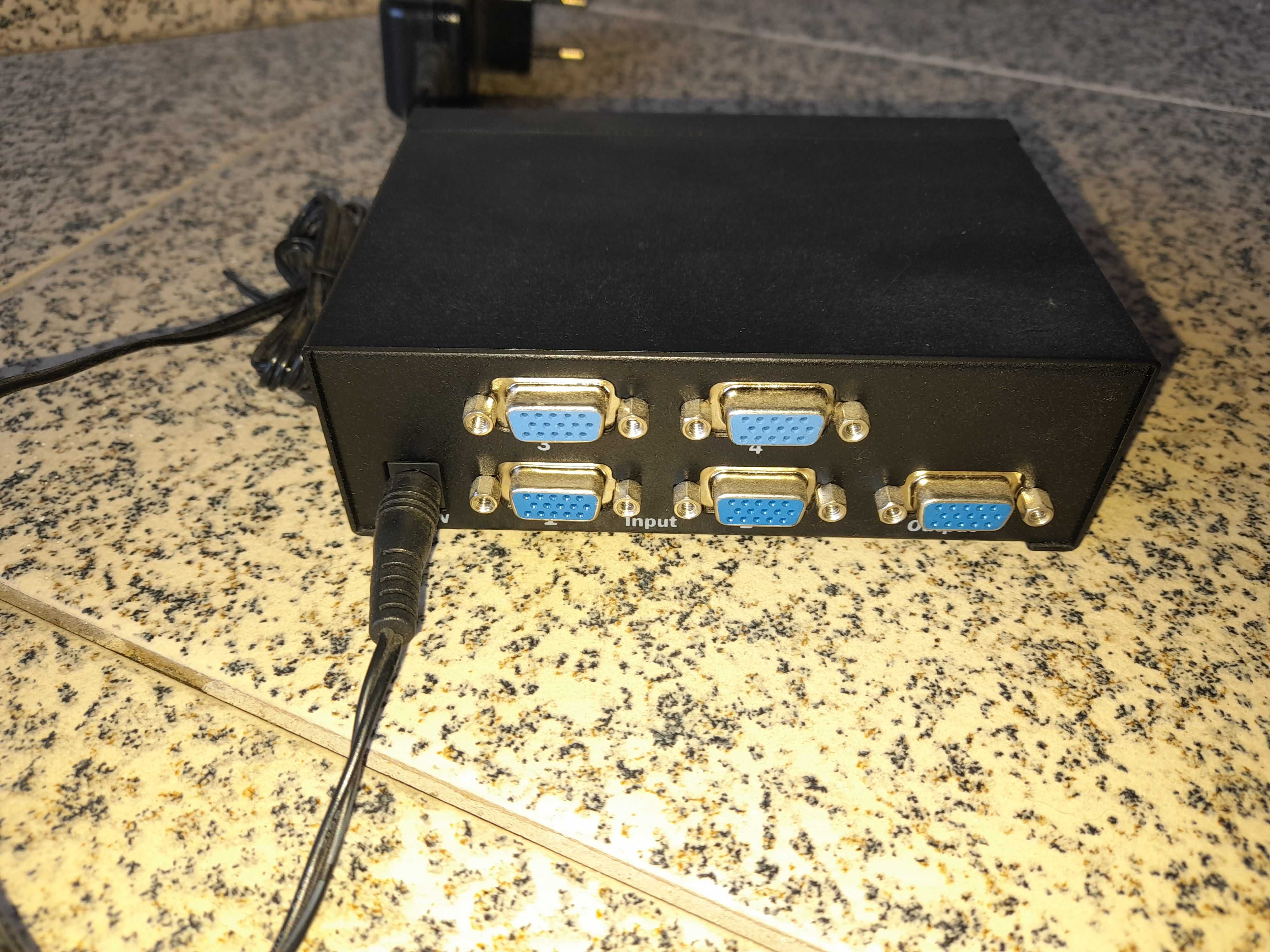 Adaptador VGA 4 para 1