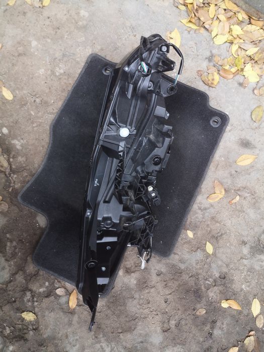 Фара Nissan Ariya левая