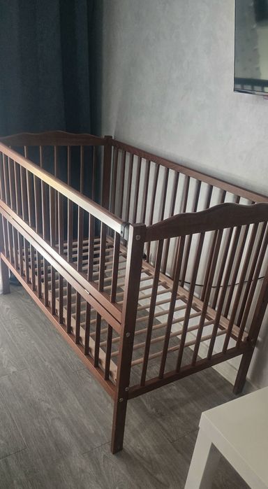 Дитяче ліжечко, маятниковий механізм