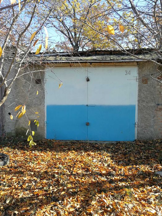 стандартний гараж в "надії"