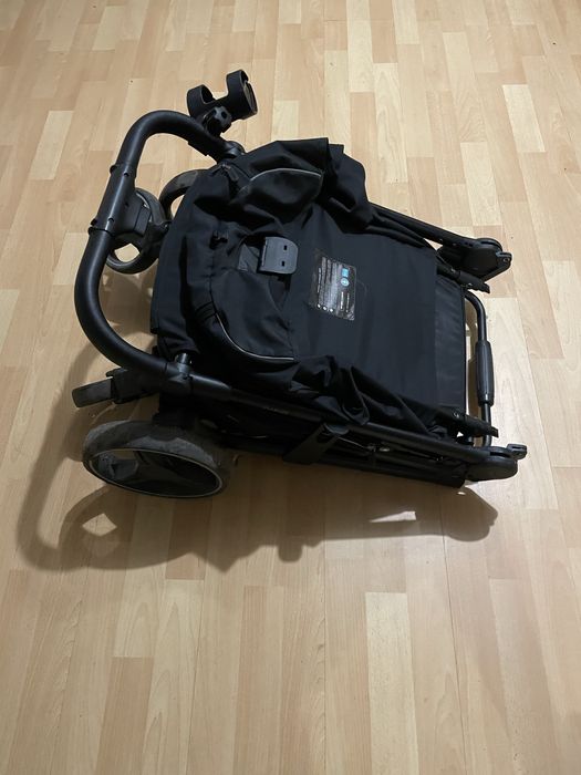 Прогулочная коляска Carrello Bravo