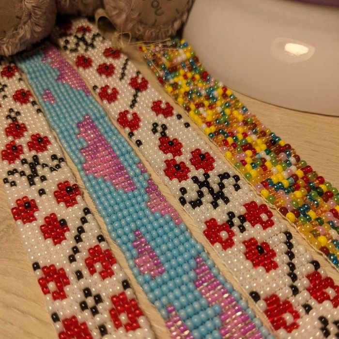 Браслет з бісеру, ручна робота