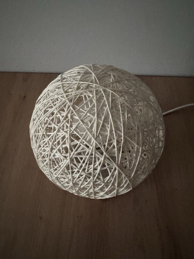 Designerska Lampka Stołowa Home&You - Idealna do Sypialni i Salonu!