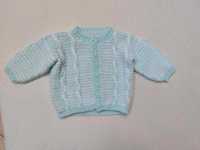 Błękitno-biały sweterek handmade r. 62