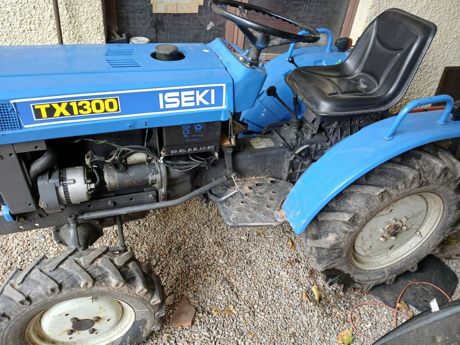 Vendo/troco trator
