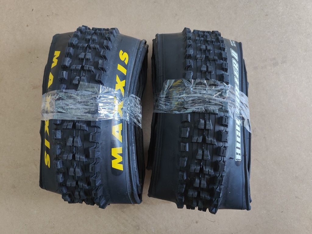 Maxxis High Roller 2 26*2,40" folding, нові, пара.

Гума в новому стан