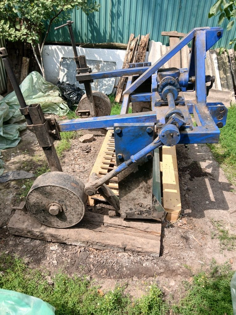 Скоба для викопування часнику СВЧ-1,45 зі струшувачем