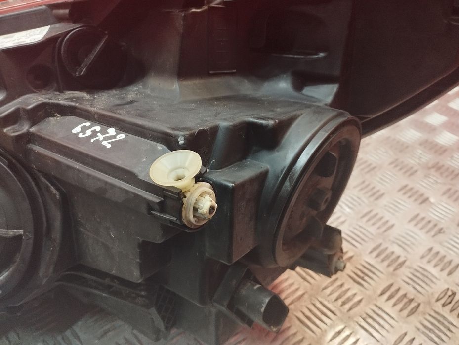 Фара передня права Mercedes Vito W447 Передняя правая Віто В4