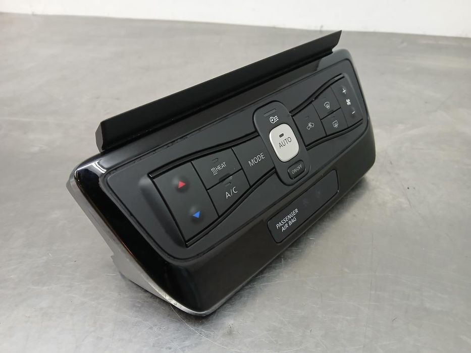 Comando chauffage / sofagem NISSAN Leaf EV (ZE1)