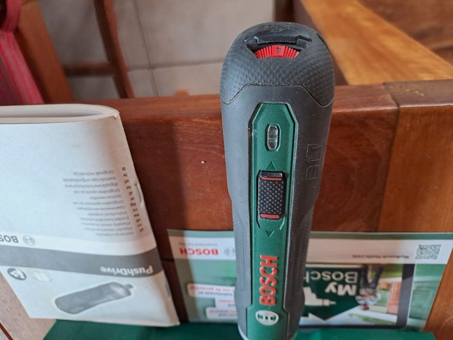 Wkrętak akumulatorowy Bosch.