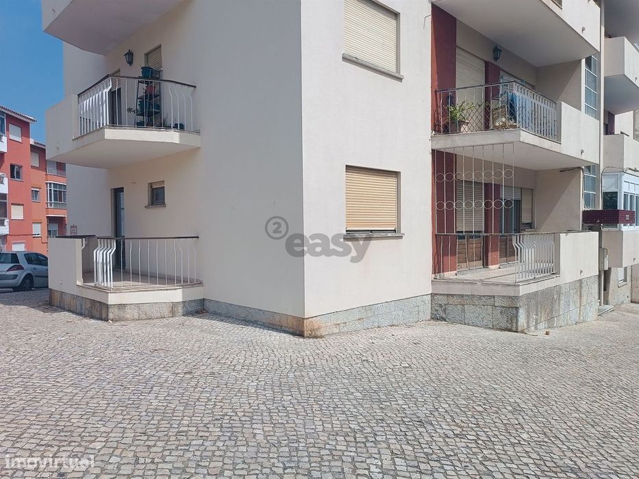 Apartamento T3, R/C com 2 entradas independentes, Fontainhas, Cascais