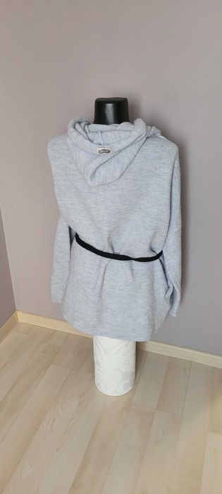 sweter oversize niebieski