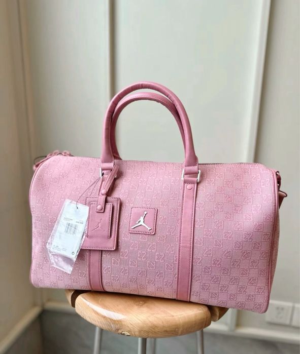 Дорожня сумка Air Jordan Monogram Duufle Bag рожева ОРИГІНАЛ