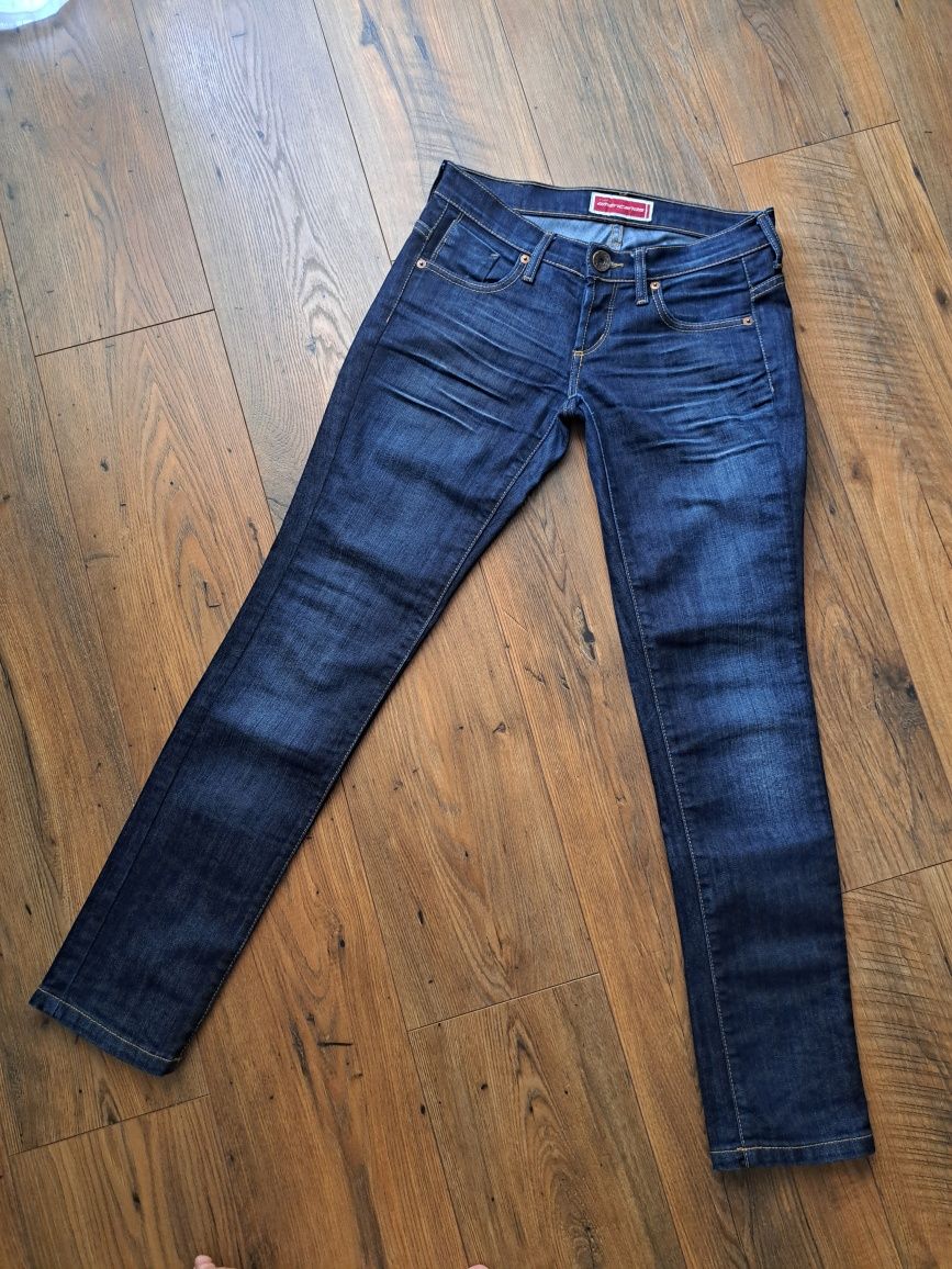 Spodnie jeansowe damskie Americanos  25/30