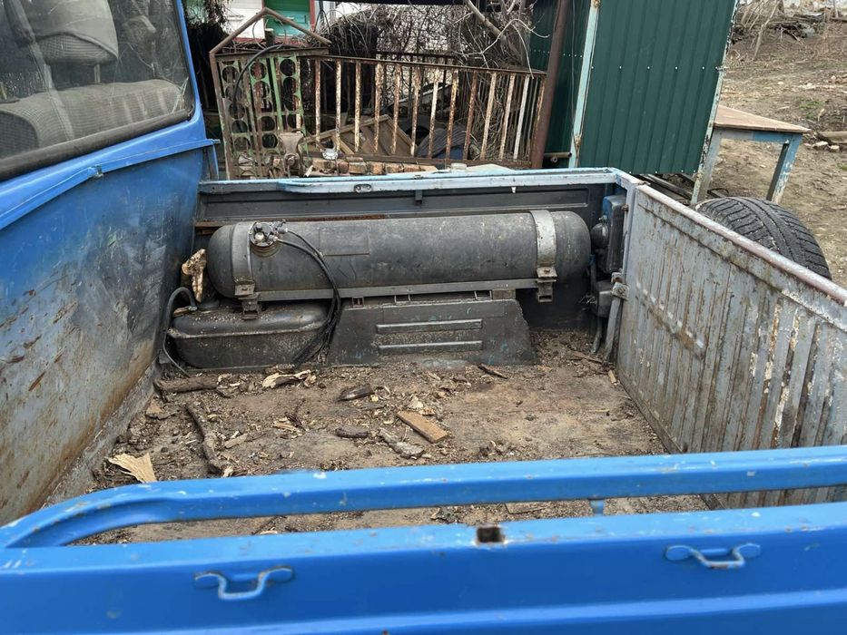 Легкова магина ЛуАз