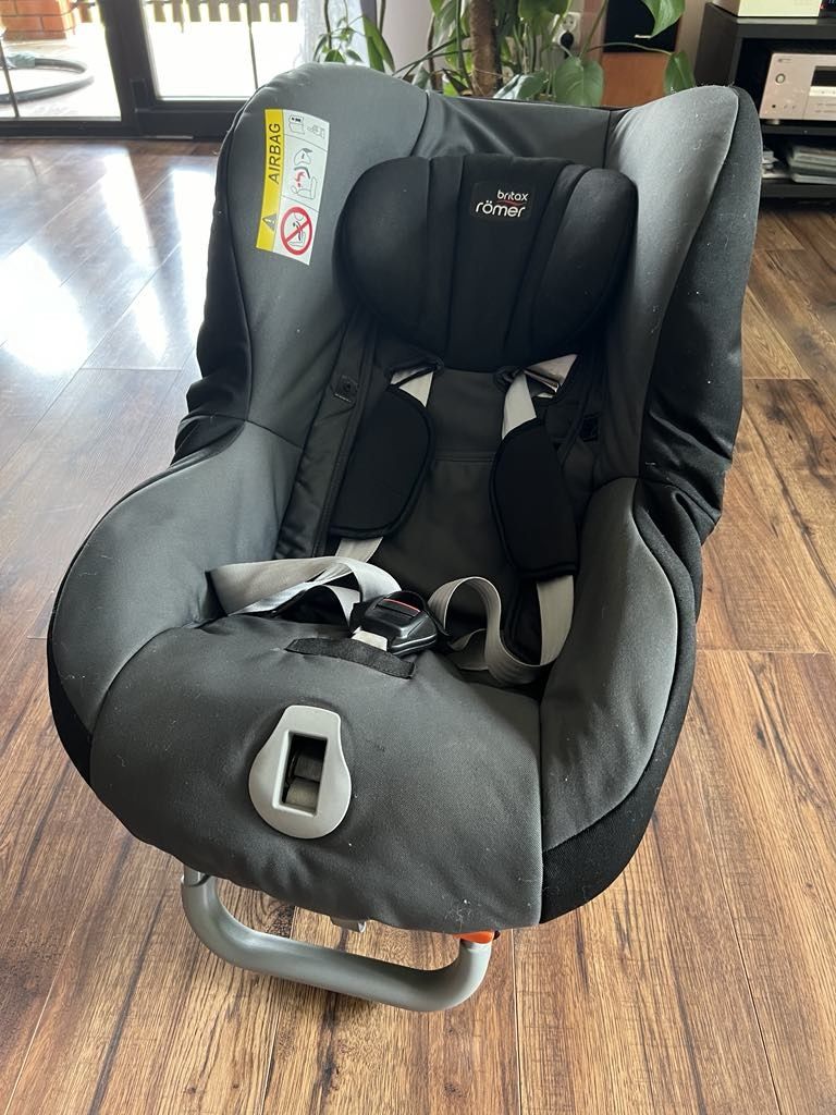 Fotelik Britax Romer Max-Way 9-25 kg, czarny. 
Bezwypadkowy,