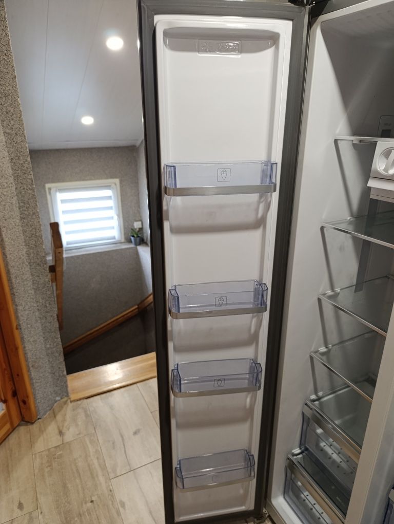 Lodówka Beko side by side