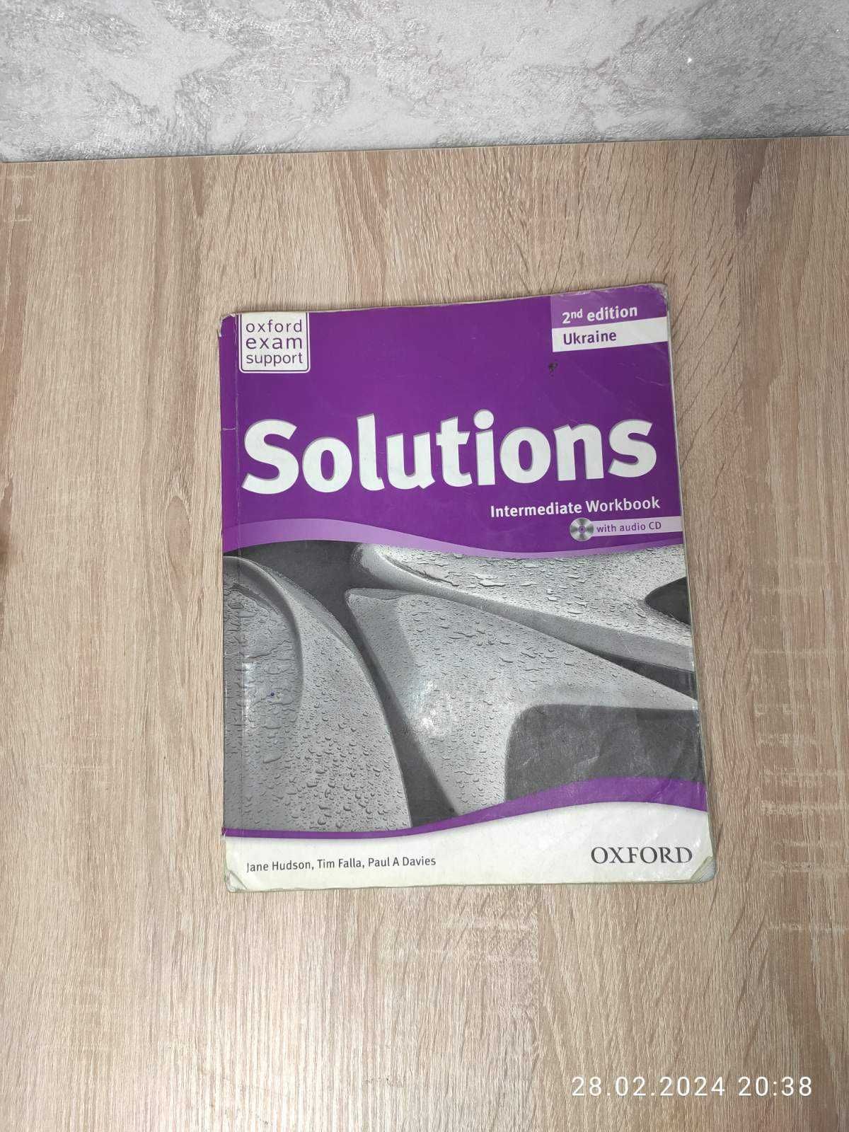 КОМПЛЕКТ SOLUTIONS Intermediate 2-nd edition Student's Book + Workbook