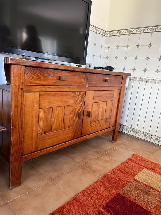 Armário em madeira maciça Venda Urgente