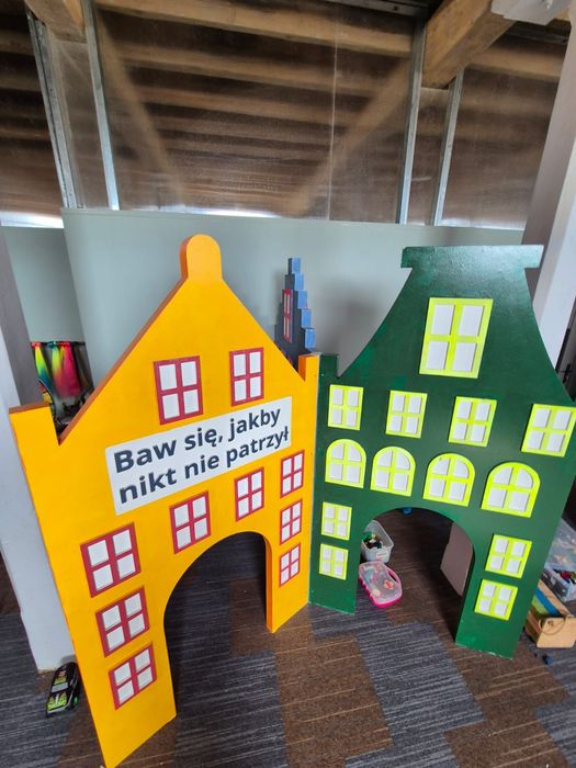 Drewniana konstrukcja ,,domek"