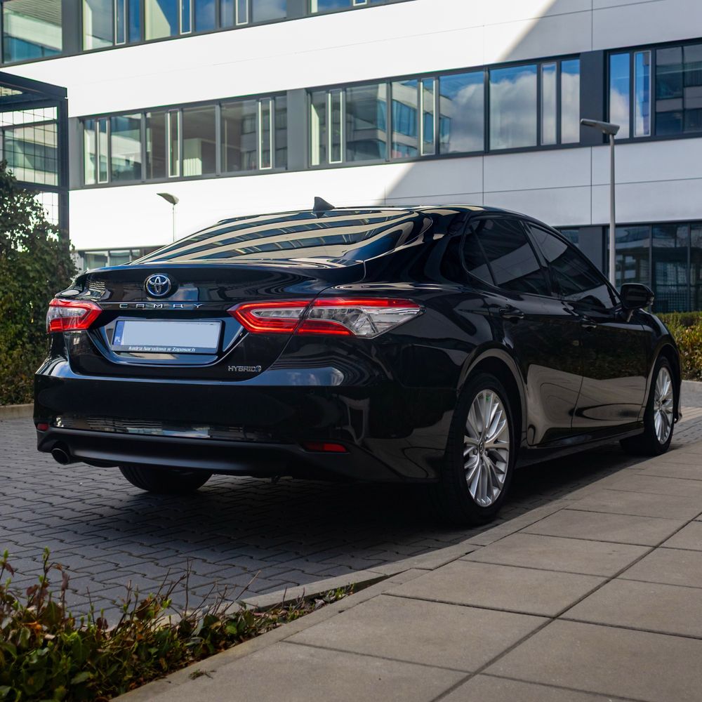 Toyota Camry 2.5 Hybrid Polski Salon Pierwszy Właściciel Full Opcja