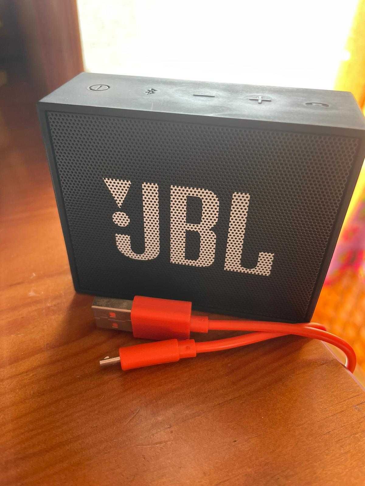 Coluna JBL Preta