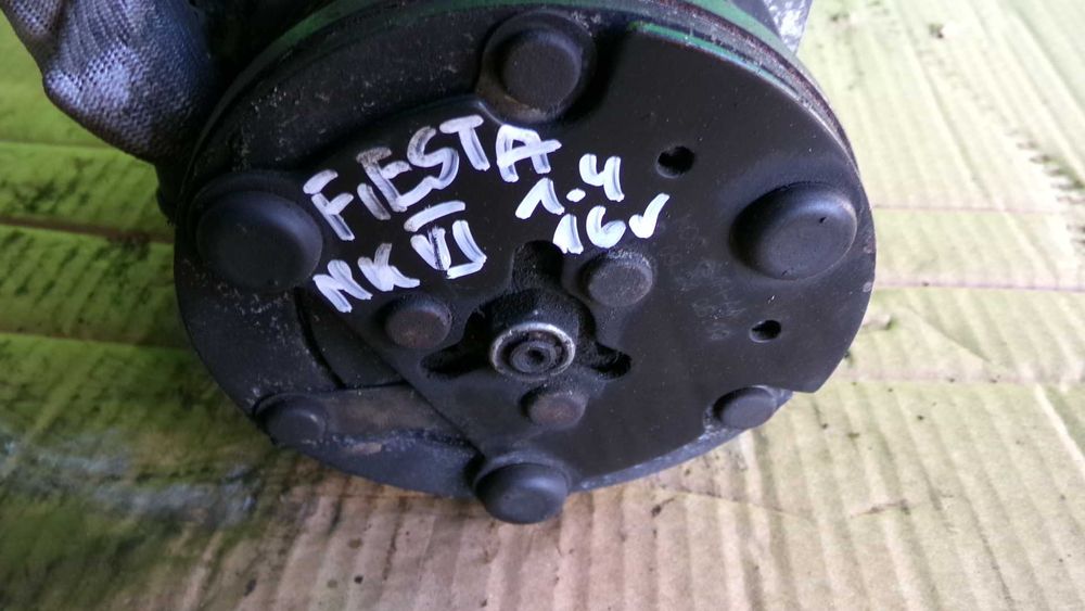 Paz55 Kompresor sprężarka klimatyzacji ford fiesta mk6 1.4 16v wysyłka