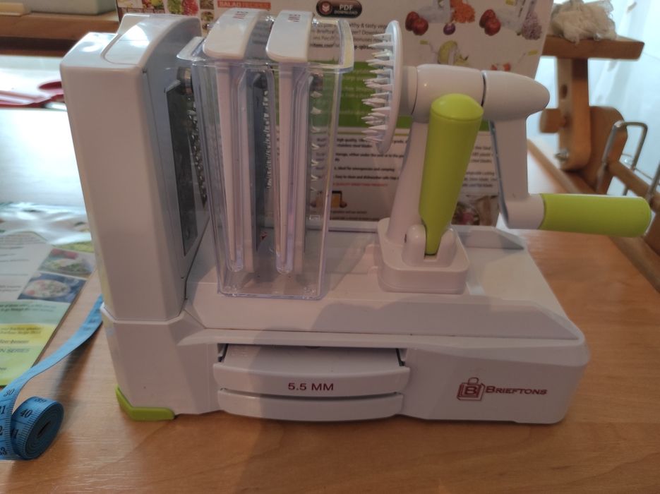 Слайсер для нарізки овочів